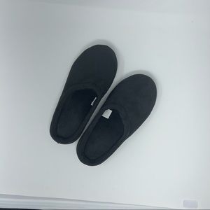 FREE IN BUNDLE—New House Shoes Size Large